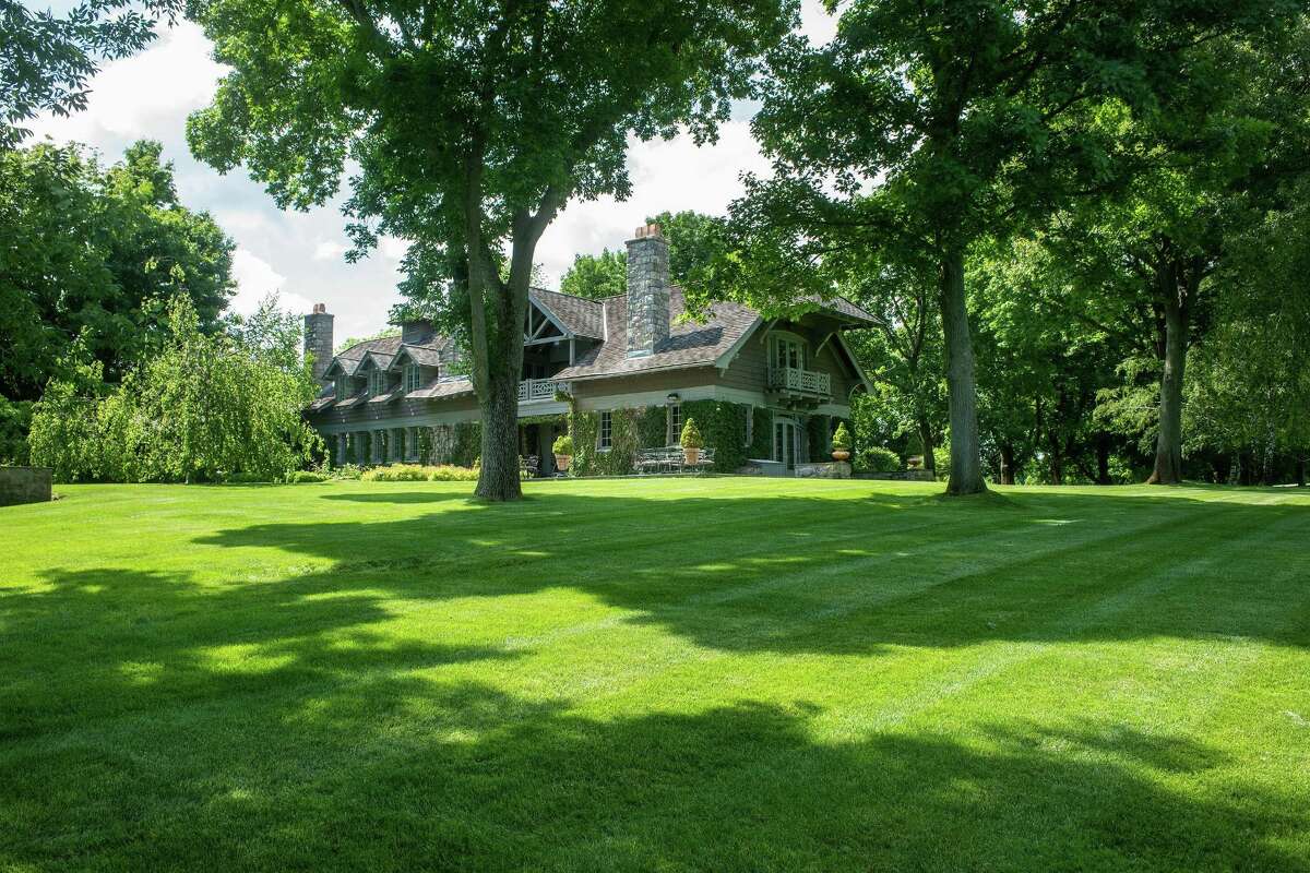 Places Where The Rich Settle
