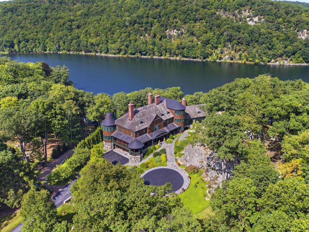 Places Where The Rich Settle
